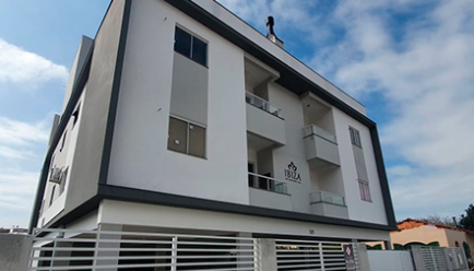 Constru&ccedil;&atilde;o de pr&eacute;dio &eacute; embargada nos Ingleses por falta de alvar&aacute; e projeto- Foto: MPSC/Divulga&ccedil;&atilde;o/ND