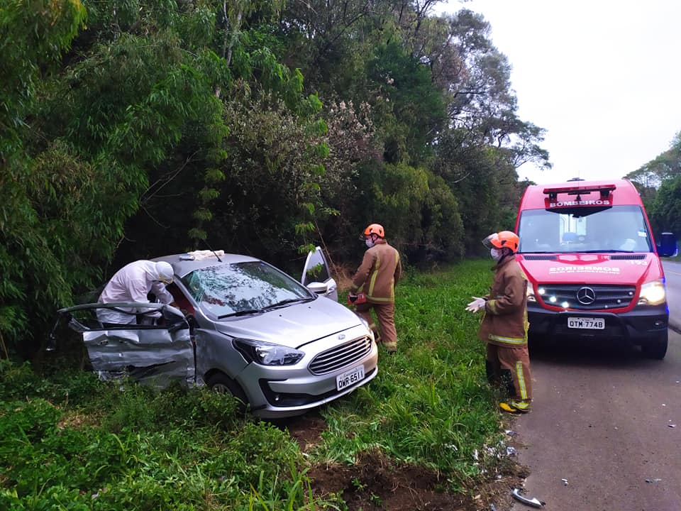 Mulher de 32 anos morre em acidente entre carro e carreta em vargem bonita