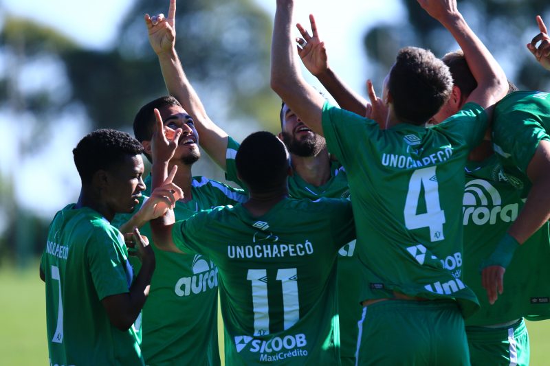 Categoria Sub-20 ficou no empate contra o Santos no último domingo (11) &#8211; Foto: Chapecoense