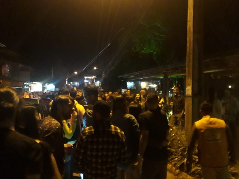Estabelecimentos em uma das praias mais procuradas por turistas foram flagrados com aglomerações no fim de semana – Foto: Prefeitura de Imbituba/Divulgação