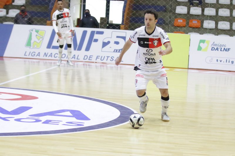 Fixo Leco &eacute; o jogador que mais vezes vestiu a camisa tricolor – Foto: Juliano Schmidt/JEC/Krona