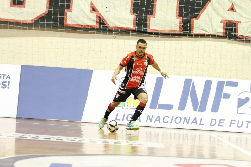 JEC/Krona &eacute; o l&iacute;der do grupo B e o piv&ocirc; Dieguinho &eacute; um dos artilheiros da equipe, com quatro gols – Foto: Juliano Schmidt/JEC/Krona