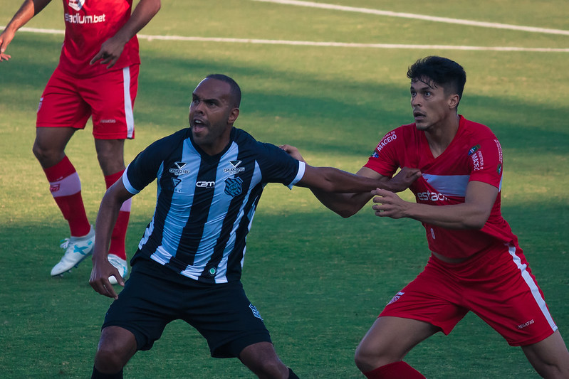 Alecsandro marcou diante do CRB no primeiro turno – Foto: Patrick Floriani/FFC