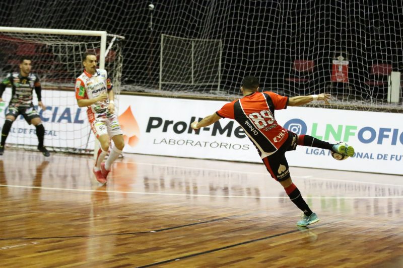 JEC/Krona terminou a fase classificat&oacute;ria com apenas uma derrota e espera advers&aacute;rio dos playoffs – Foto: Juliano Schmidt/JEC/Krona