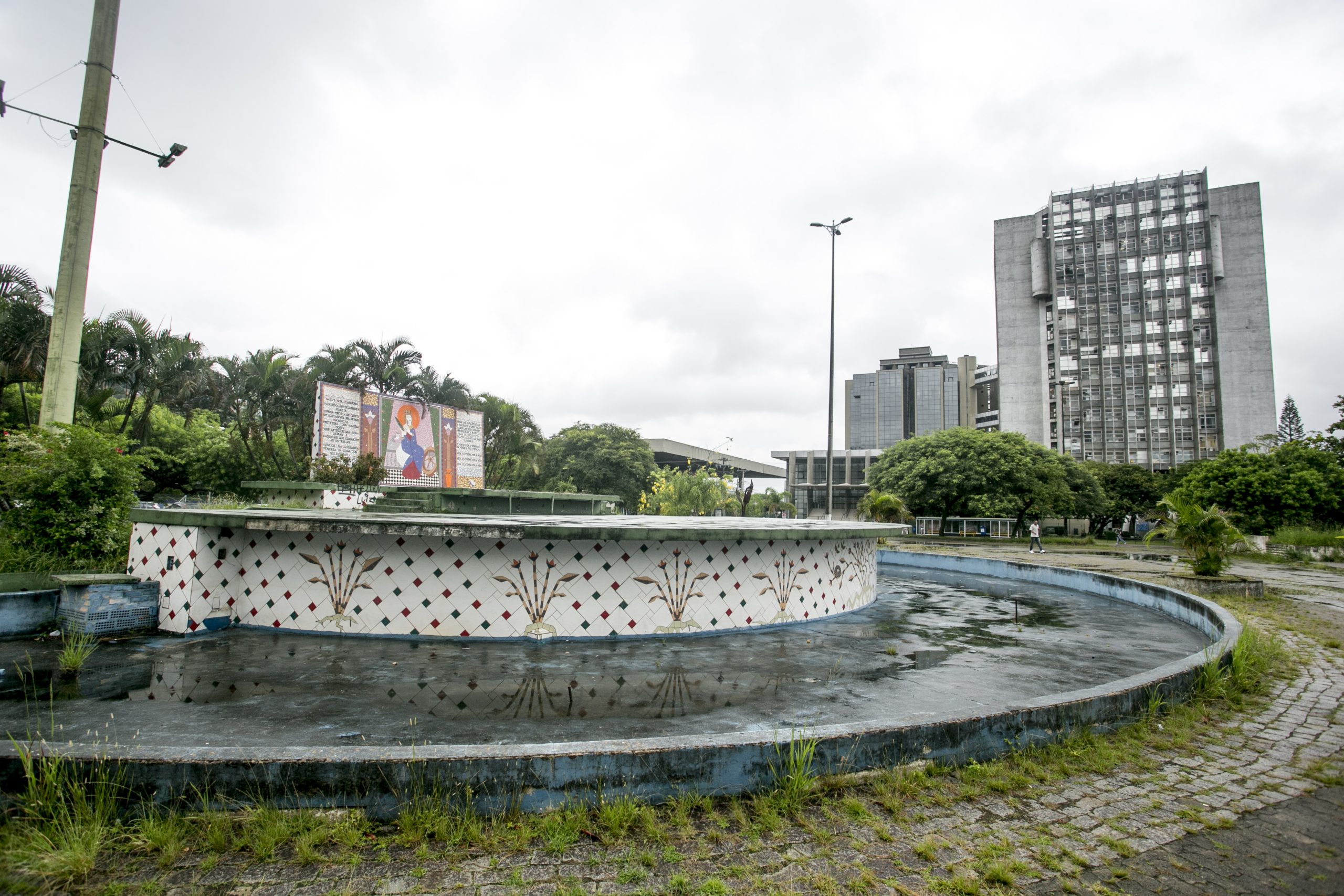 Revitalização da praça Tancredo Neves, em Florianópolis, mobiliza ...