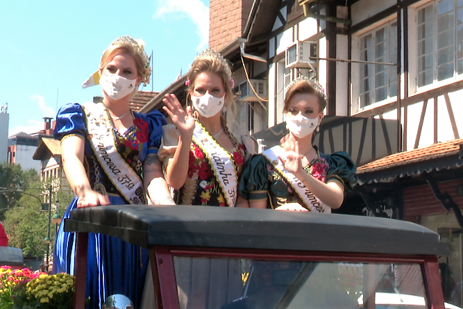 Secret&aacute;rio ressalta que, mesmo com vacina&ccedil;&atilde;o, popula&ccedil;&atilde;o deve manter cuidados – Foto: Reprodu&ccedil;&atilde;o / NDTV Blumenau