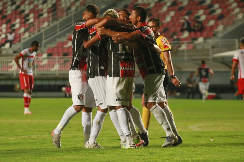 Com excelente atua&ccedil;&atilde;o do meio, JEC desencanta e vence a primeira na s&eacute;rie D – Foto: Vitor Forcellini/JEC/Divulga&ccedil;&atilde;o