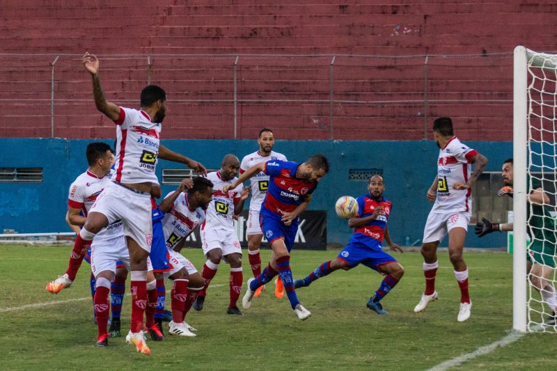 Gol de Nathan, no segundo tempo; empate em casa n&atilde;o ficou no agrado do t&eacute;cnico Waguinho Dias – Foto: Bruno Golembiewski/CNMD