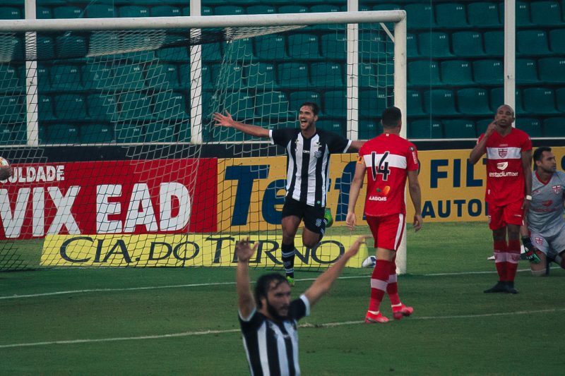 Vit&oacute;ria importante do Figueirense diante do CRB. Pra aliviar a press&atilde;o.&nbsp; – Foto: Patrick Floriani/FFC/divulga&ccedil;&atilde;o