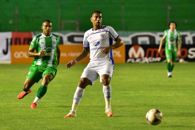 Noite de inven&ccedil;&otilde;es e derrota do Ava&iacute;&nbsp; – Foto: Arthur Dallegrave/E.C.Juventude/ND