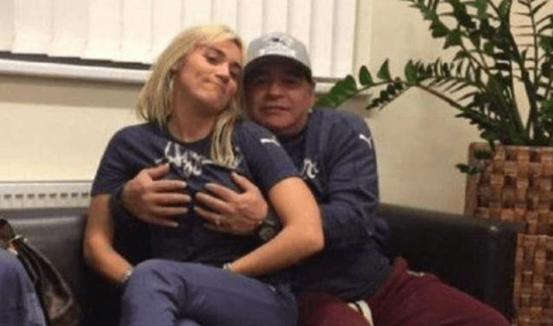 Maradona e seu polêmico namoro com a ex-jogadora Rocío Oliva &#8211; Foto: Reprodução Instagram