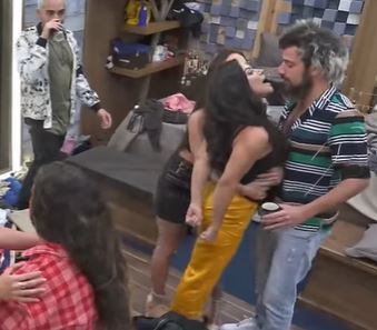 Raissa e Cartolouco discutiram ap&oacute;s vota&ccedil;&atilde;o – Foto: Reprodu&ccedil;&atilde;o/Record TV