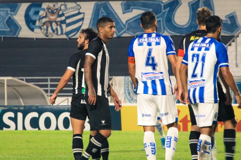 Figueirense &eacute; goleada por 3 x 0 pelo CSA; time de Alagoas quer tirar proveito do retrospecto recente sobre o Alveingro – Foto: Andrey de Oliveira/FFC