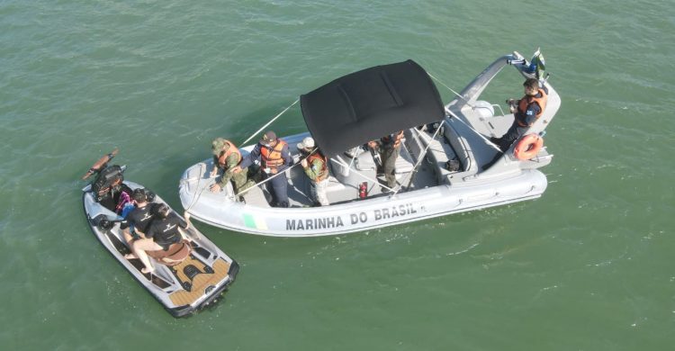 Em Balneário Camboriú, 42 barcos foram fiscalizados e um notificado por aglomeração – Foto: Reprodução internet