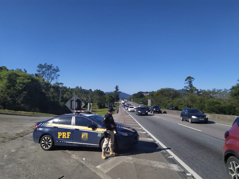 BR-101, Bigua&ccedil;u – Foto: PRF/ND