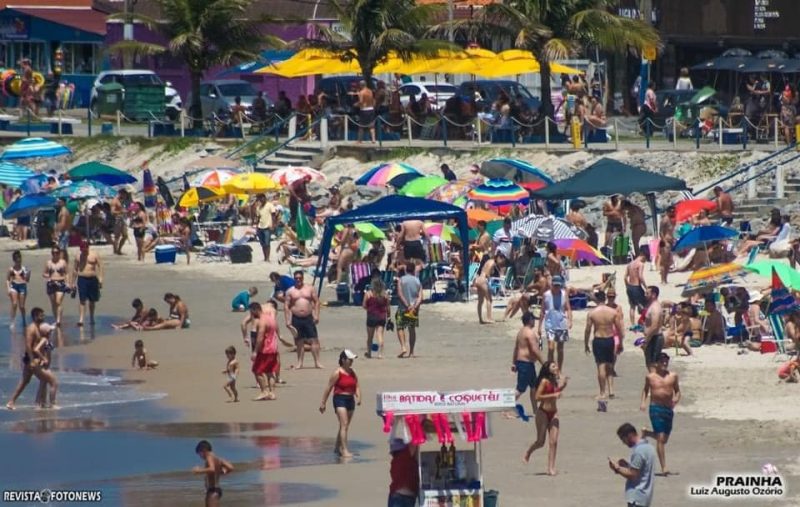 Em pleno feriado do dia 12 de outubro, praias estavam lotadas em S&atilde;o Francisco do Sul – Foto: Cr&eacute;ditos: Luiz Augusto Os&oacute;rio