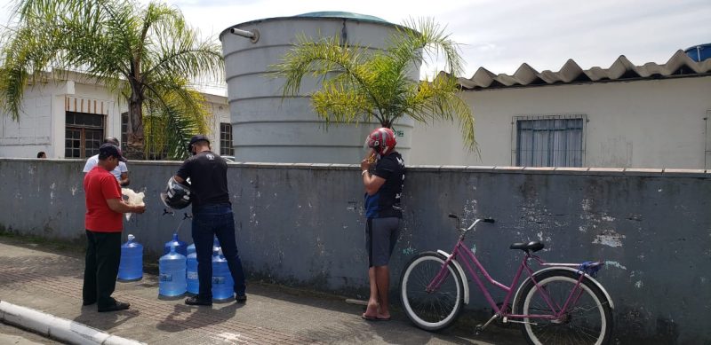 Pontos de distribui&ccedil;&atilde;o de &aacute;gua continuam at&eacute; a normaliza&ccedil;&atilde;o dos n&iacute;veis de sal.&nbsp;– Foto: Divulga&ccedil;&atilde;o