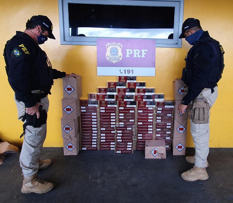 Cigarros foram apreendidos na BR-101, em Joinville – Foto: Divulga&ccedil;&atilde;o/ND