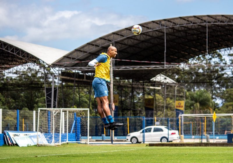 Alan Costa está de volta ao Leão