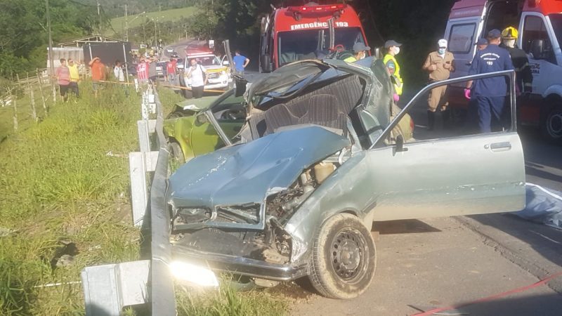 Colis&atilde;o ocorreu no in&iacute;cio da manh&atilde; deste s&aacute;bado. – Foto: Corpo de Bombeiros/Divulga&ccedil;&atilde;o