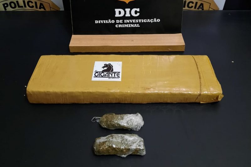 Dupla suspeita de envolvimento com o tr&aacute;fico &eacute; presa em Blumenau – Foto: Divulga&ccedil;&atilde;o / Pol&iacute;cia Civil