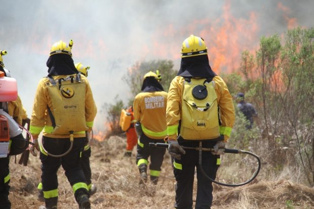 Entenda como ser&aacute; a ajuda dos bombeiros de SC nos inc&ecirc;ndios no Mato Grosso do Sul – Foto: Divulga&ccedil;&atilde;o/CBMSC/ND