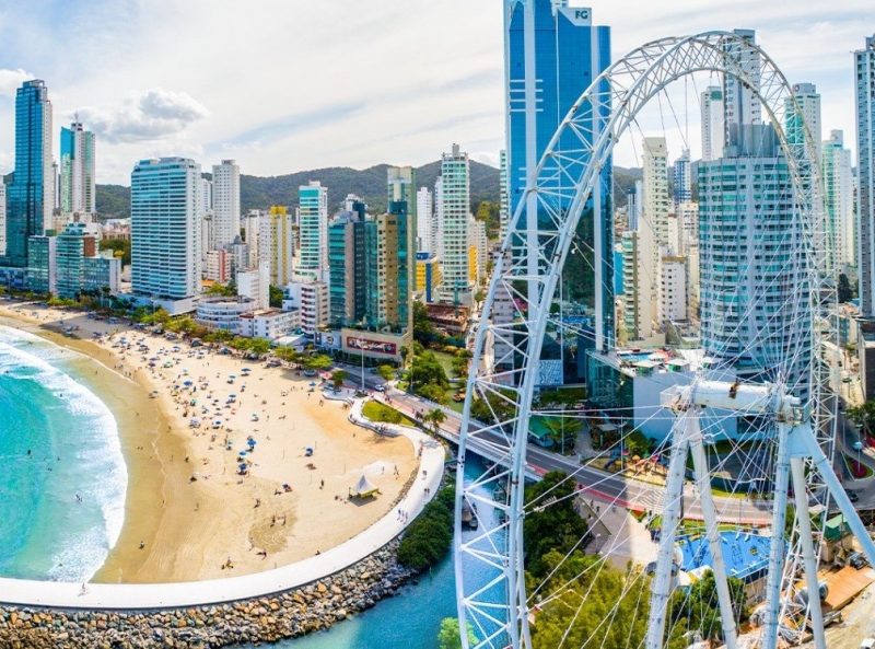 Mesmo com aumento de casos de Covid-19 hot&eacute;is est&atilde;o quase lotados em BC. – Foto: FG Empreendimentos