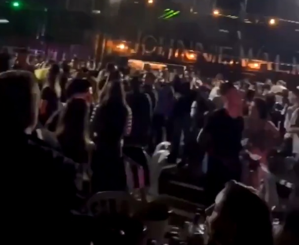 Em outubro, uma casa noturna promoveu uma festa com aglomera&ccedil;&atilde;o na zona Leste da cidade – Foto: Reprodu&ccedil;&atilde;o/ND