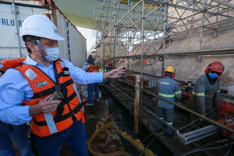 Governador Carlos Mois&eacute;s faz vistoria nas obras de recupera&ccedil;&atilde;o das pontes Pedro Ivo e Colombo Sales – Foto: Julio Cavalheiro/Divulga&ccedil;&atilde;o/ND