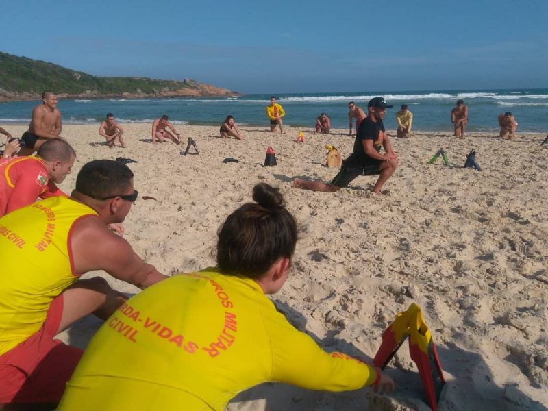 Guarda-vidas participam de curso de formação para atuar na temporada &#8211; Foto: CBM-Palhoça/Divulgação/ND