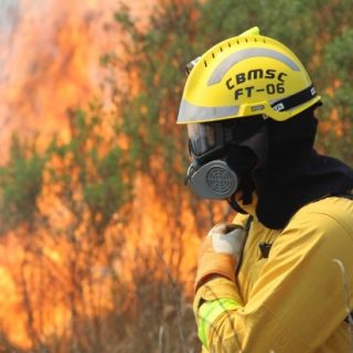 Criadas em 2011, as For&ccedil;as-Tarefa s&atilde;o equipes multidisciplinares, estruturadas para atendimentos em casos de situa&ccedil;&atilde;o extrema, desastres naturais ou calamidades p&uacute;blicas – Foto: Divulga&ccedil;&atilde;o/CBMSC/ND