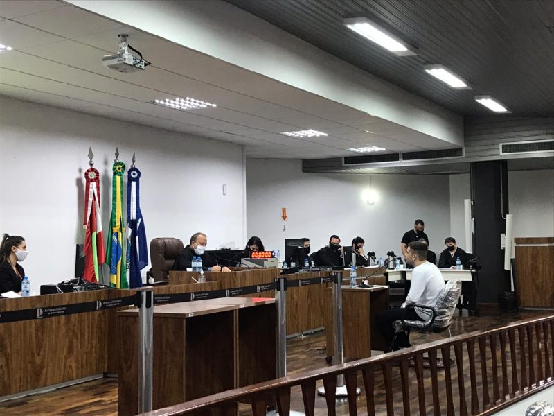 Leonardo foi ouvido pelo Tribunal do J&uacute;ri nesta ter&ccedil;a-feira – Foto: Luana Amorim/ND