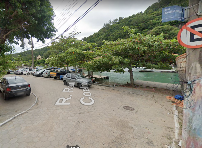Rua Raulino Hermógenes Coelho, no bairro Barra da Lagoa, onde seria construído heliponto