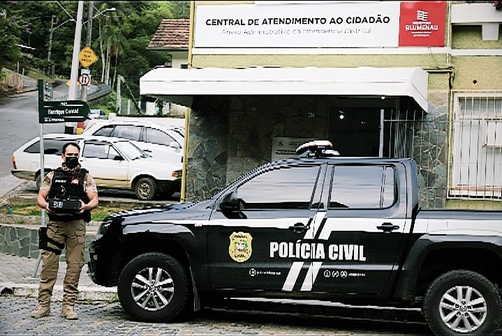 Pol&iacute;cia Civil deflagra opera&ccedil;&atilde;o contra esquema de fraude na verba da merenda escolar em Blumenau – Foto: Divulga&ccedil;&atilde;o/Pol&iacute;cia Civil