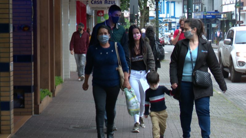 Estado alerta para aumento da transmissibilidade da Covid-19 no Médio Vale – Foto: Reprodução / NDTV Blumenau