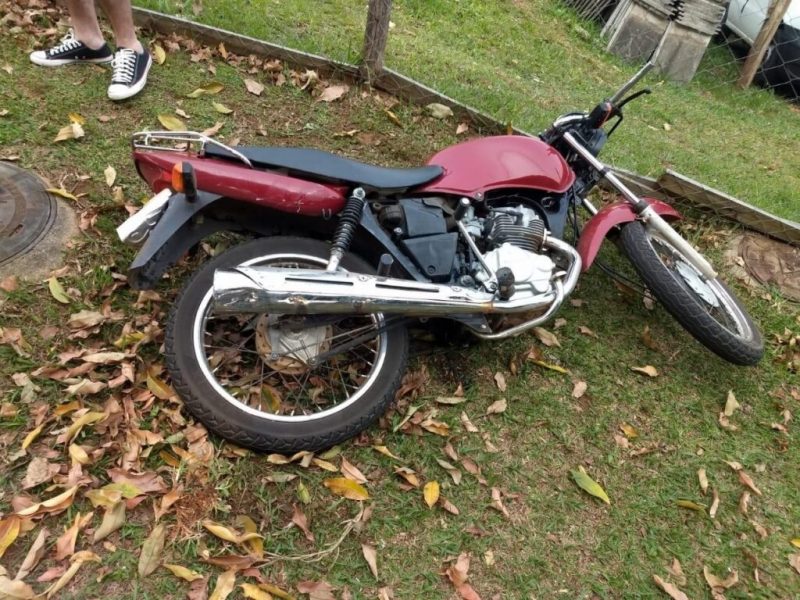 Motocilista sofreu ferimentos graves – Foto: Pol&iacute;cia Militar/ND