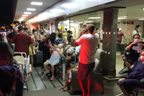 Hospital Santa L&uacute;cia da Asa Norte, no DF, &eacute; evacuado ap&oacute;s princ&iacute;pio de inc&ecirc;ndio – Foto: Reprodu&ccedil;&atilde;o