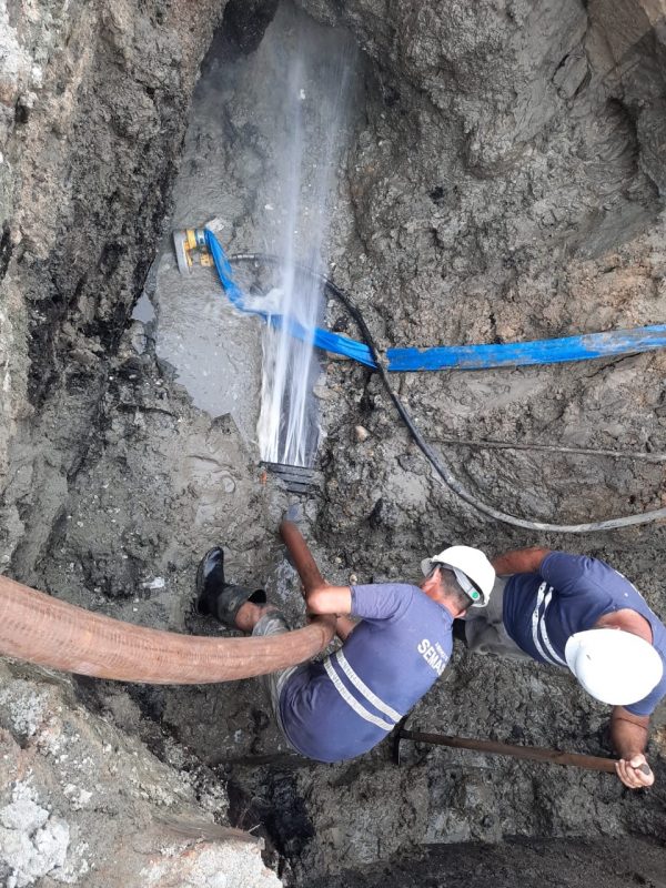 Vazamento de adutora deixa bairros de Itaja&iacute; e Navegantes sem &aacute;gua – Foto: Semasa/Divulga&ccedil;&atilde;o