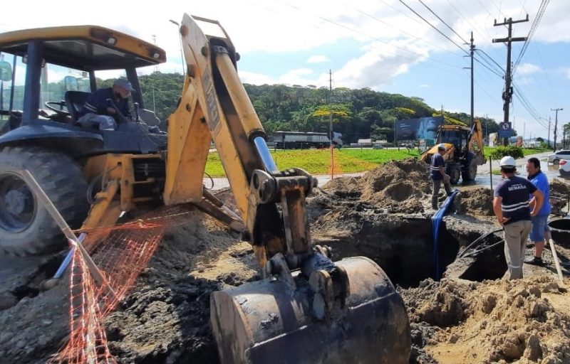 Vazamento de adutora deixa bairros de Itaja&iacute; e Navegantes sem &aacute;gua – Foto: Semasa/Divulga&ccedil;&atilde;o