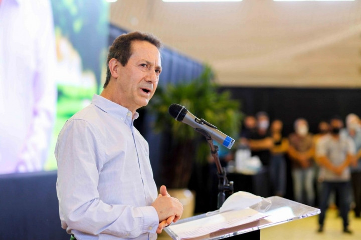 A Cooperativa Central Aurora Alimentos, presidida pelo empresário Neivor Canton, também demonstrou