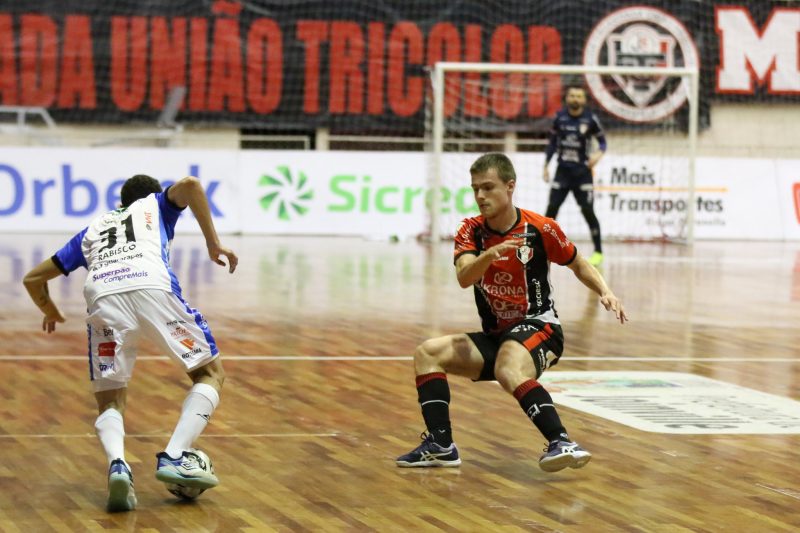 Machado fez o primeiro gol da prorrogação e encaminhou a classificação tricolor – Foto: Juliano Schmidt/JEC/Krona