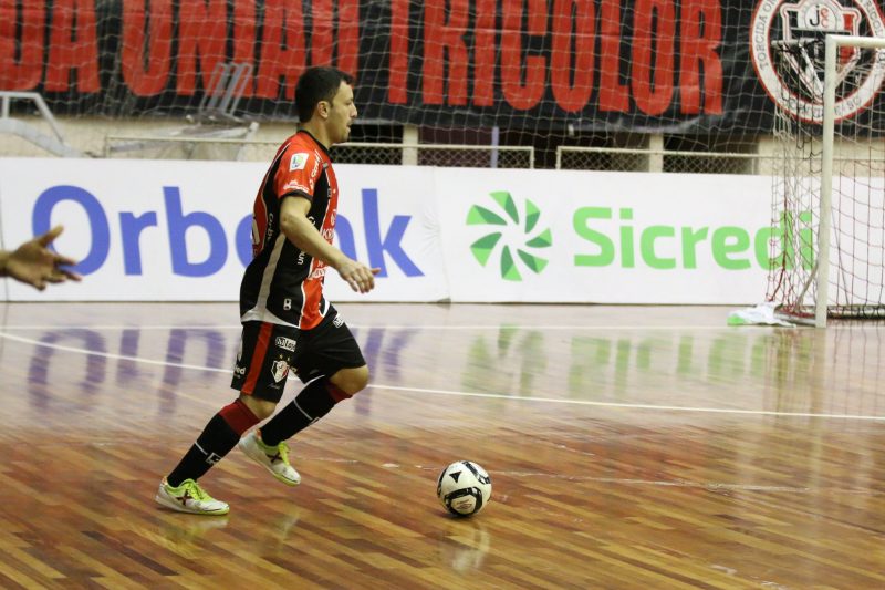 Leco carimbou a classificação tricolor para as semifinais – Foto: Juliano Schmidt/JEC/Krona