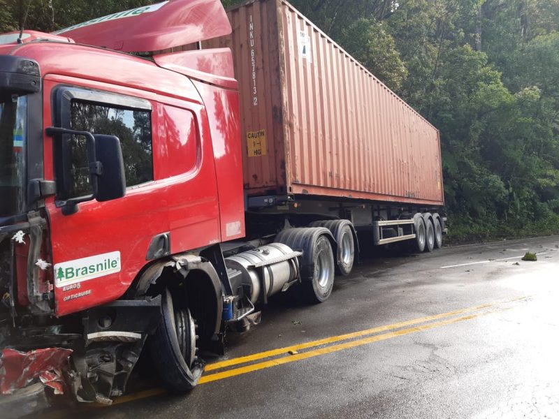 Ve&iacute;culos colidiram de frente – Foto: PMRv/Divulga&ccedil;&atilde;o