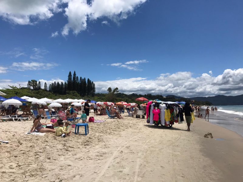Praia de Jurerê Internacional é outro destino procurado pelo turistas em Florianópolis – Foto: Bruna Stroisch/ND