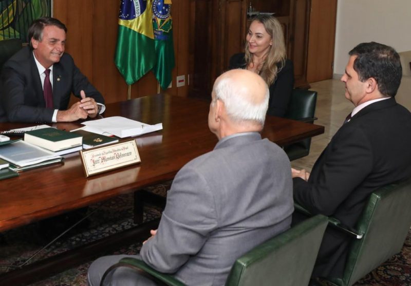 Daniela, Ricardo e Braga Neto com Bolsonaro – Foto: Divulga&ccedil;&atilde;o