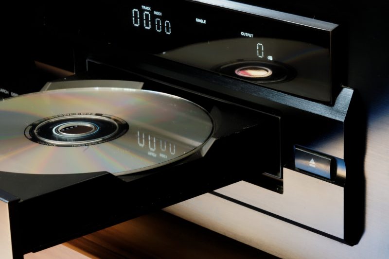 CD entrando no computador 