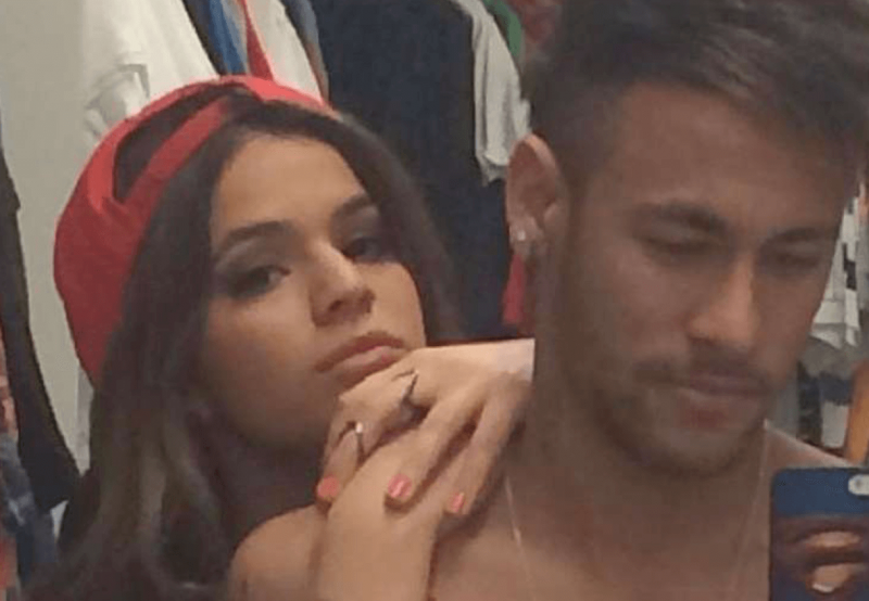 Nas imagens eles aparecem em clime de romance – Foto: Reprodução Instagram