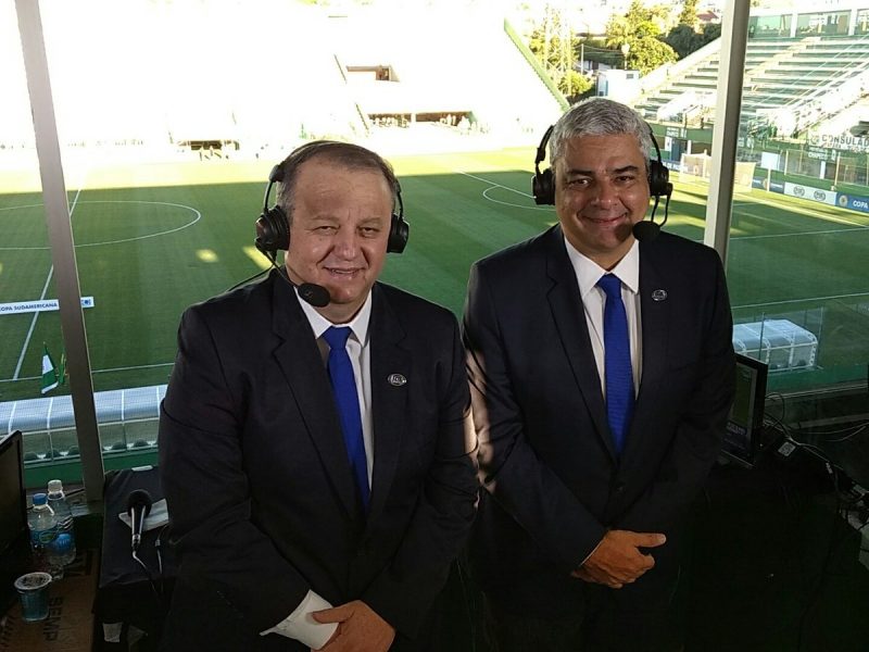 Deva Pascovicci (a esquerda): Devair Paschoalon era narrador da Fox Sports e tinha 51 anos. Era natural de Monte Aprazível (SP) e começou a carreira de narrador em Jales. Trabalhou na Sportv, CBN e desde fevereiro de 2016 estava na Fox. – Foto: Arquivo Pessoal