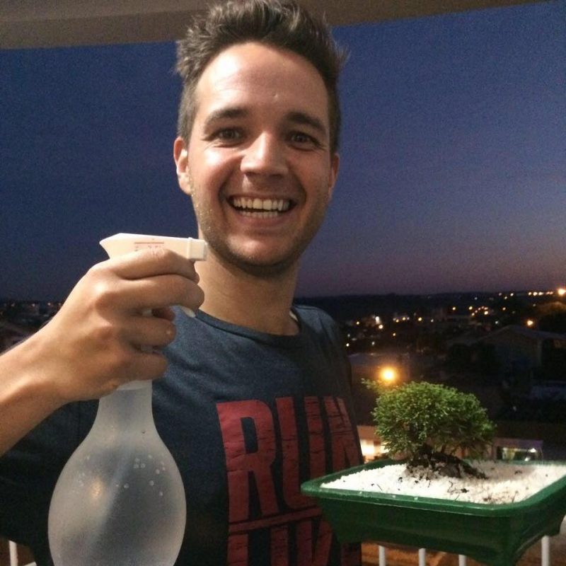 Giovane Klein Victória: repórter da RBS TV em Chapecó, o jornalista tinha 28 anos e atuava na cobertura esportiva do Oeste catarinense. Gaúcho, natural de Pelotas, estava na RBS TV desde 2014. – Foto: Arquivo Pessoal