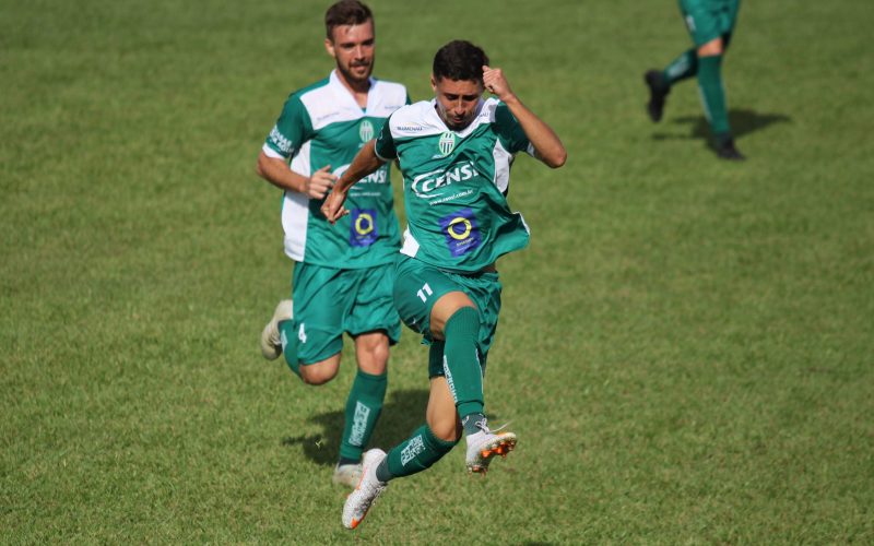 Metropolitano, de boa campanha na S&eacute;rie B, chega “empolgado” pela presen&ccedil;a do ex-Corinthians Dyego Coelho, sob a casamata da equipe – Foto: Lucas Gabriel Cardoso/O Cancheiro